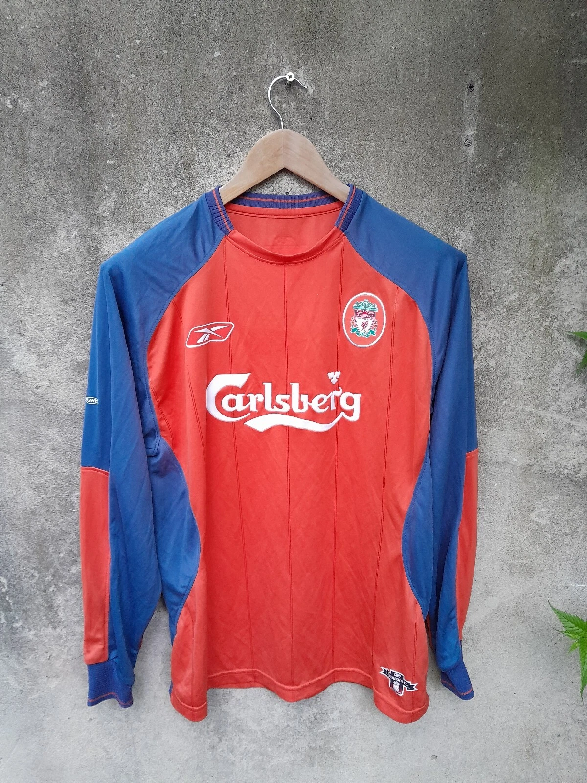 Liverpool 2004-05 goalkeeper football shirt / jersey. Small mens. Long sleeves
