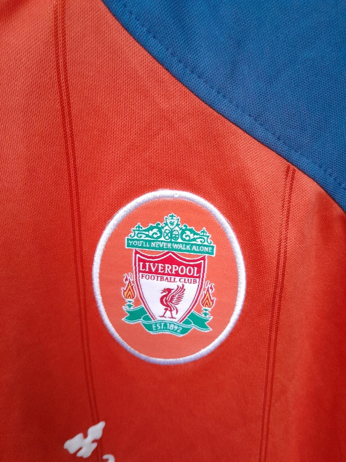 Liverpool 2004-05 goalkeeper football shirt / jersey. Small mens. Long sleeves - Image 3