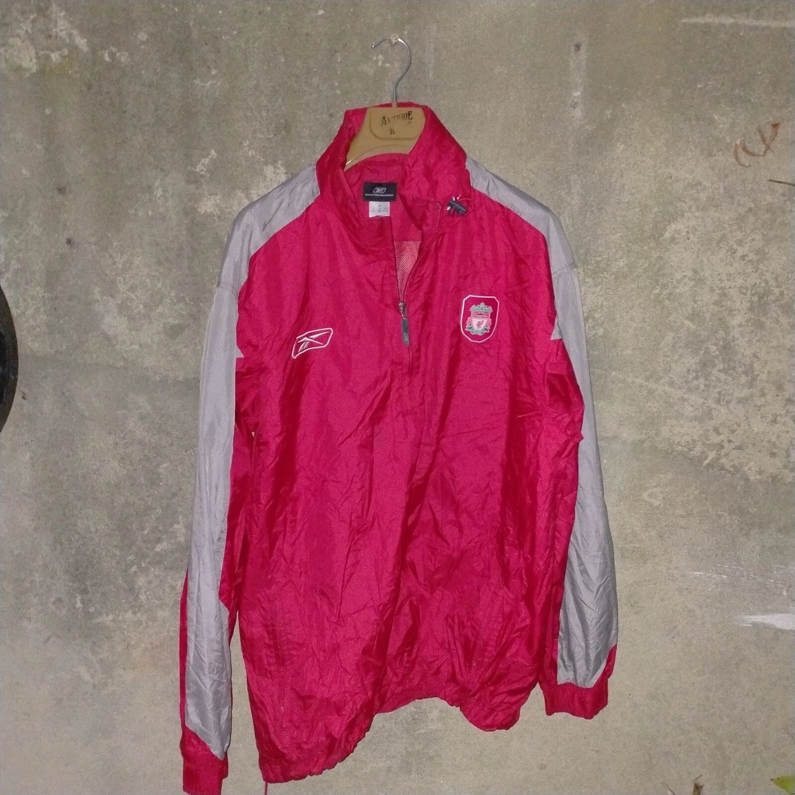 Liverpool 2005 football training jacket / jersey. Large mens. Waterproof