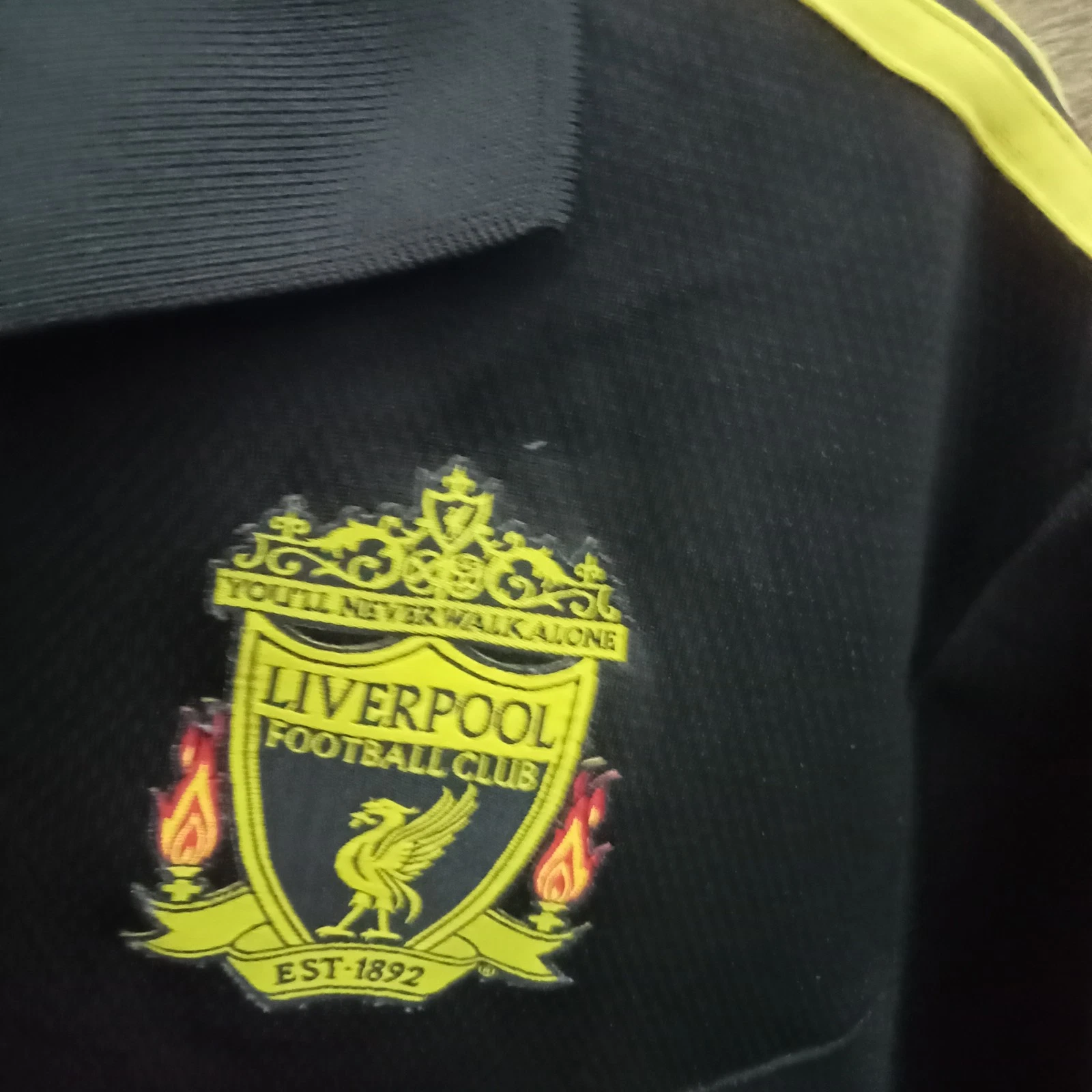 Liverpool 2010-11 Training football Polo shirt, Mens Large - Image 3