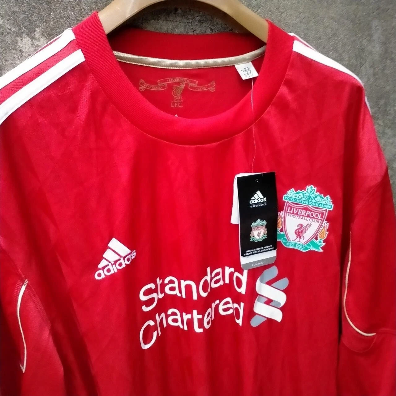 Liverpool 2010-12 home football shirt / jersey. XXL mens. Bnwt - Image 2