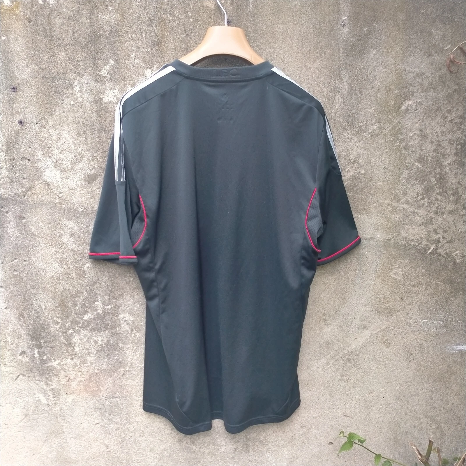 Liverpool 2011-12 away football jersey shirt. Large mens - Image 3