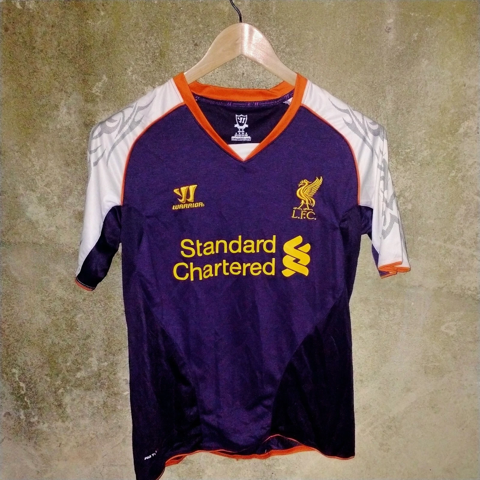 Liverpool 2012-13 away football shirt / jersey. Small mens. Gerrard 8 - Image 2