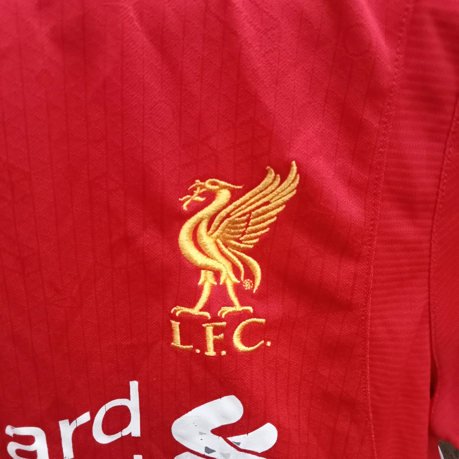 Liverpool 2013-14 home football shirt | jersey, Boys Large Long Sleeves - Image 3