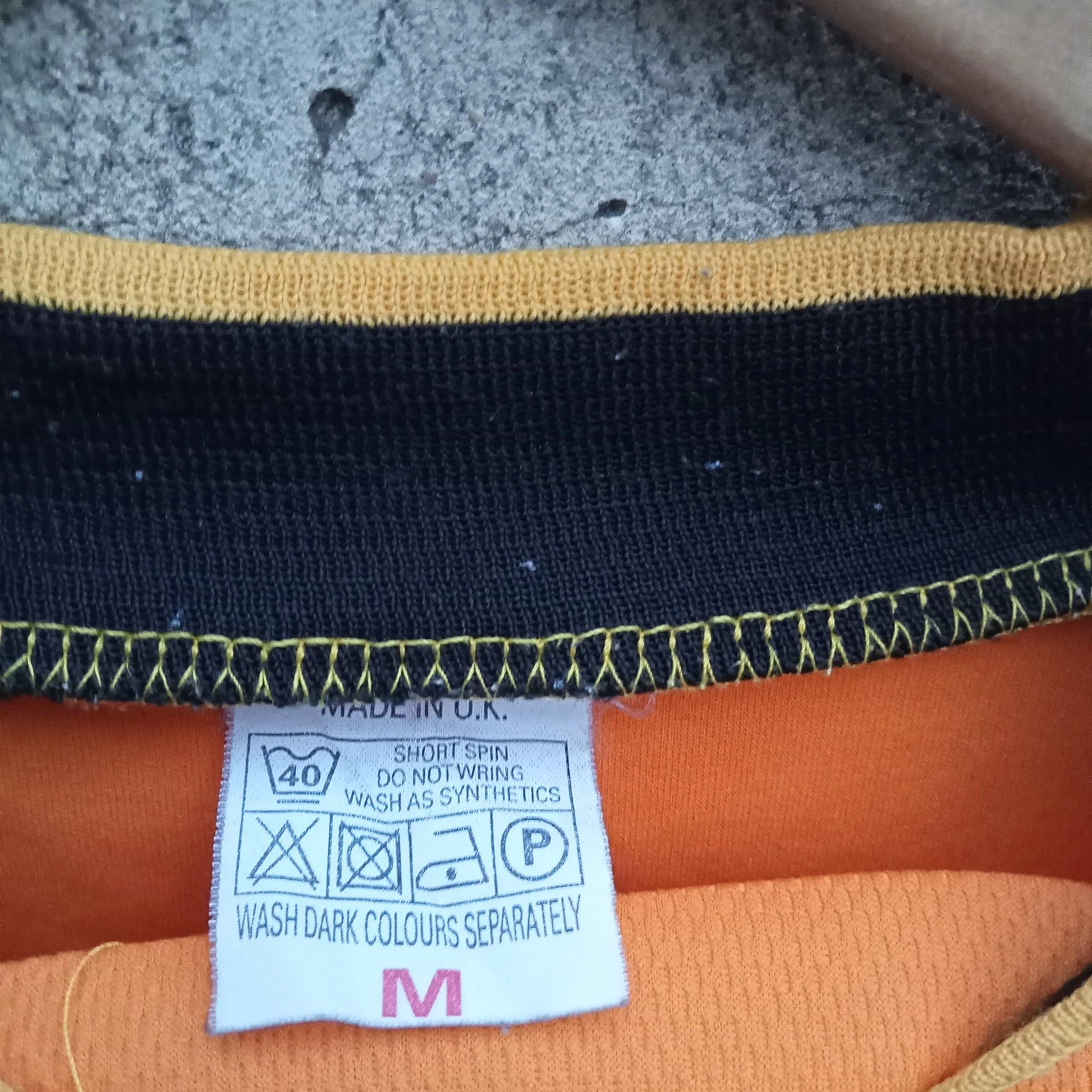 Maidstone United Home football shirt | jersey, Mens Medium Player issue - Image 3