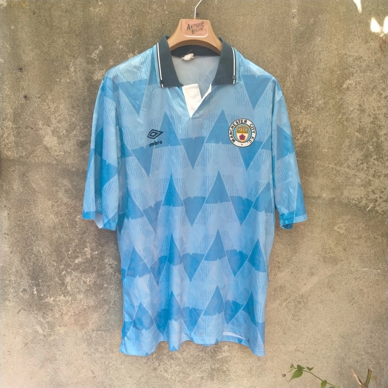 Manchester City 1989-90 home football jersey shirt. Large mens 107cm, 42"