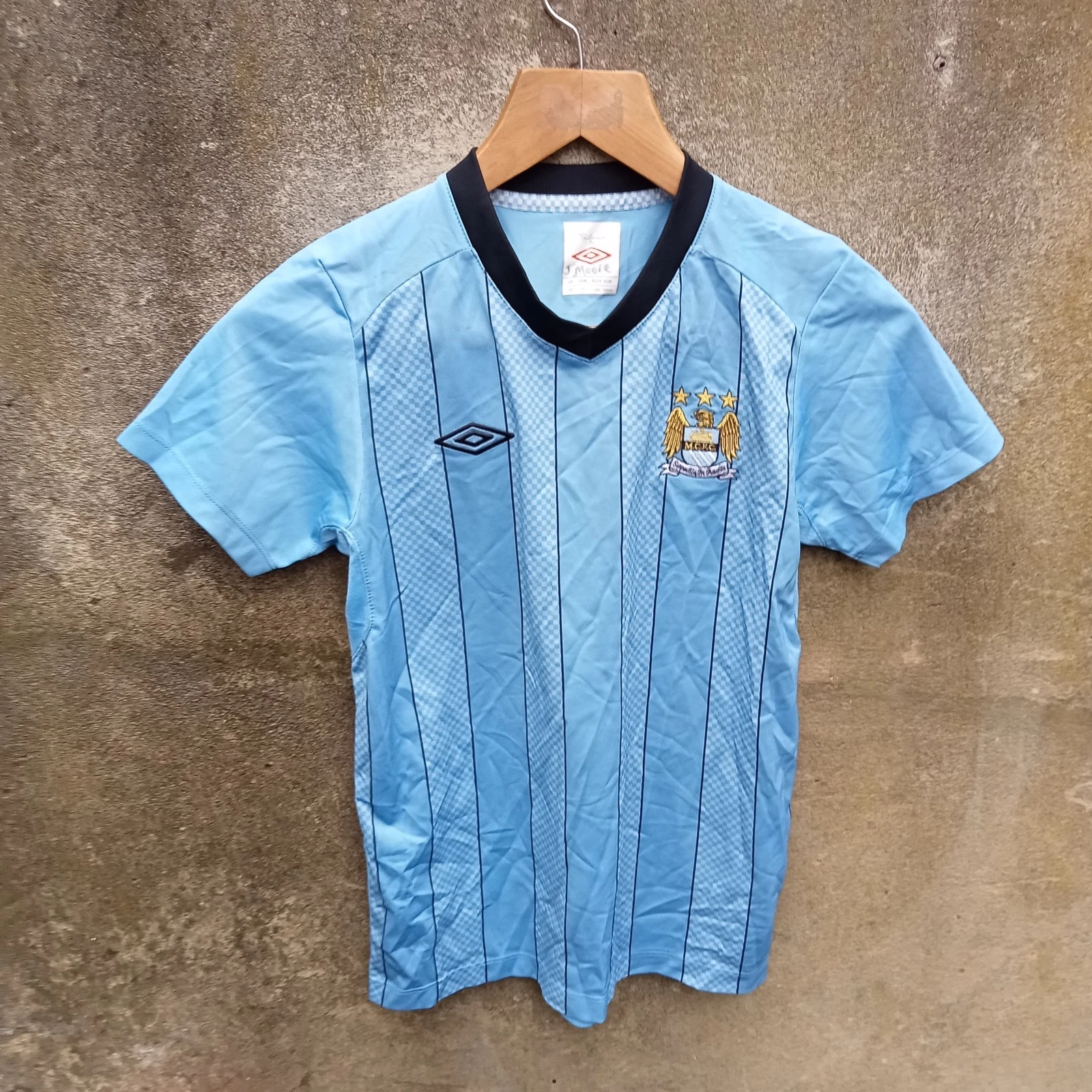Manchester City 2010-11 home football shirt | jersey, Boys Large 11-12 years