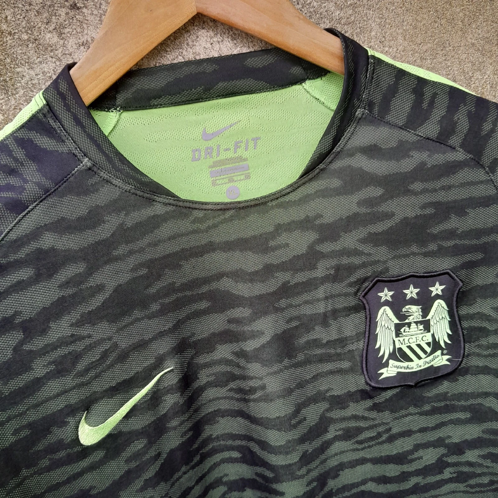 Manchester City 2015-16 camo training football shirt / jersey. XL mens. - Image 2
