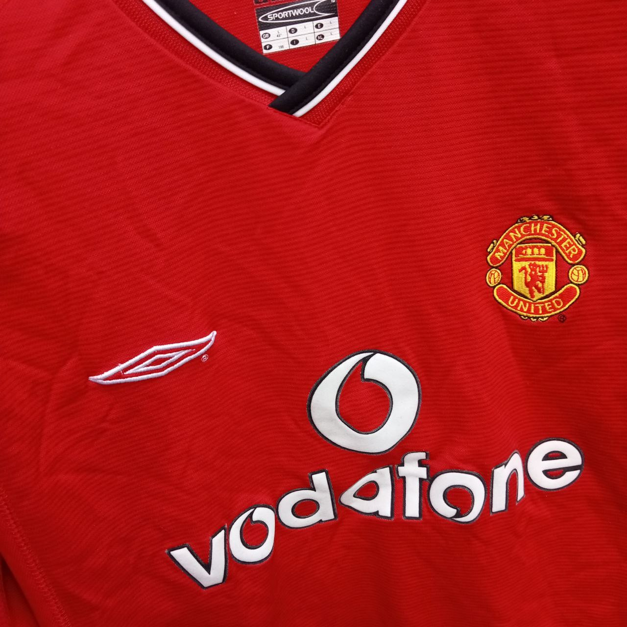 Manchester United 2000-02 home football shirt / jersey. Large mens. 43" - Image 3