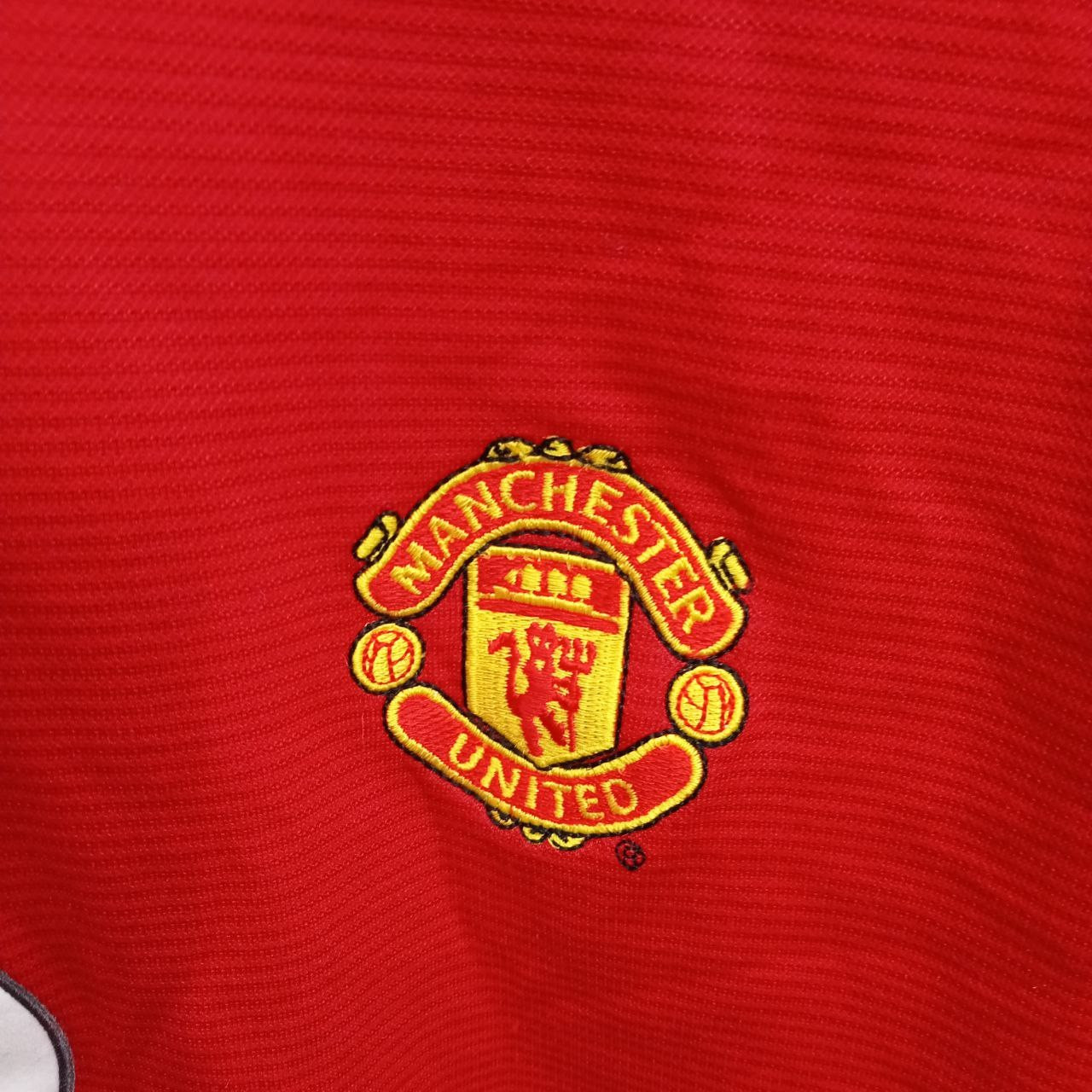 Manchester United 2000-02 home football shirt / jersey. Large mens. 43" - Image 4