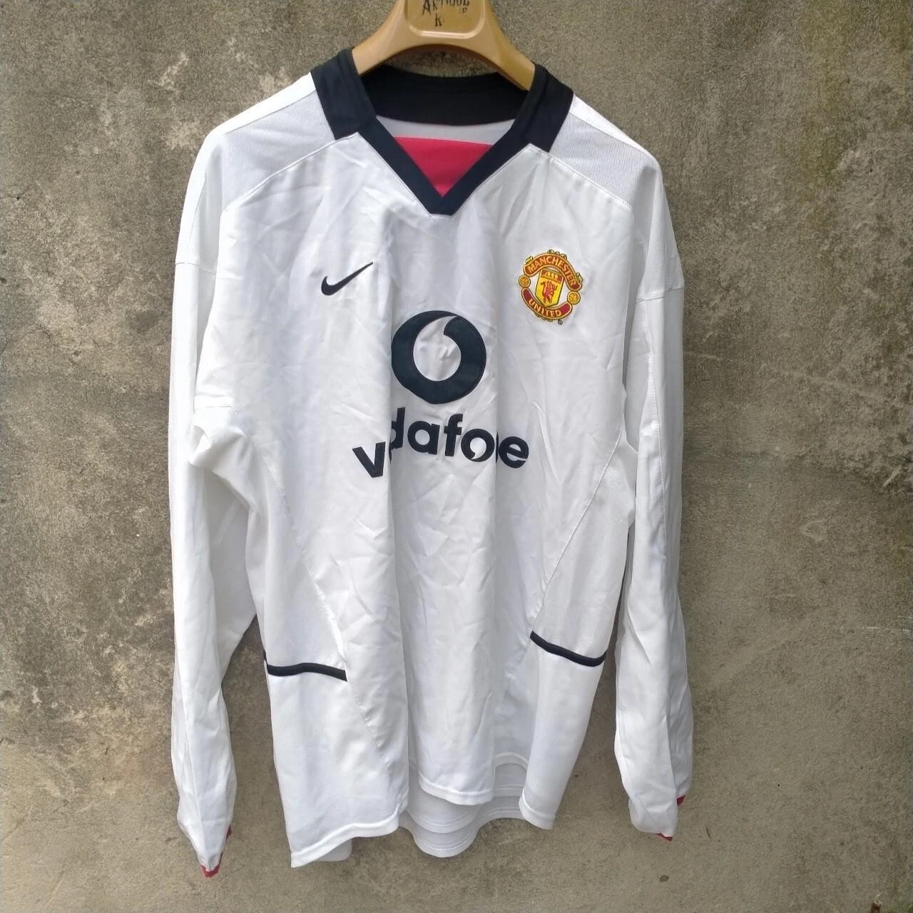Manchester United 2002-03 away football shirt / jersey. Medium mens