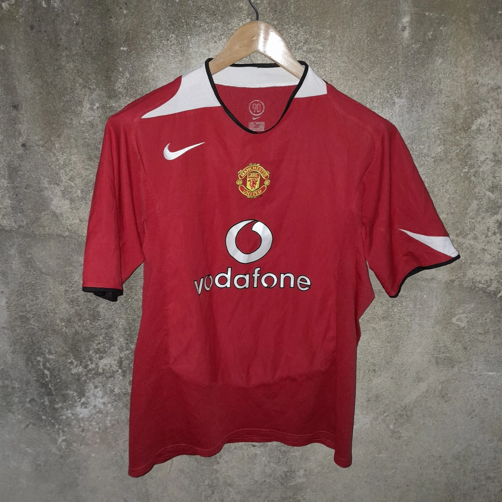 Manchester United 2004-05 home football jersey / shirt. Large mens.
