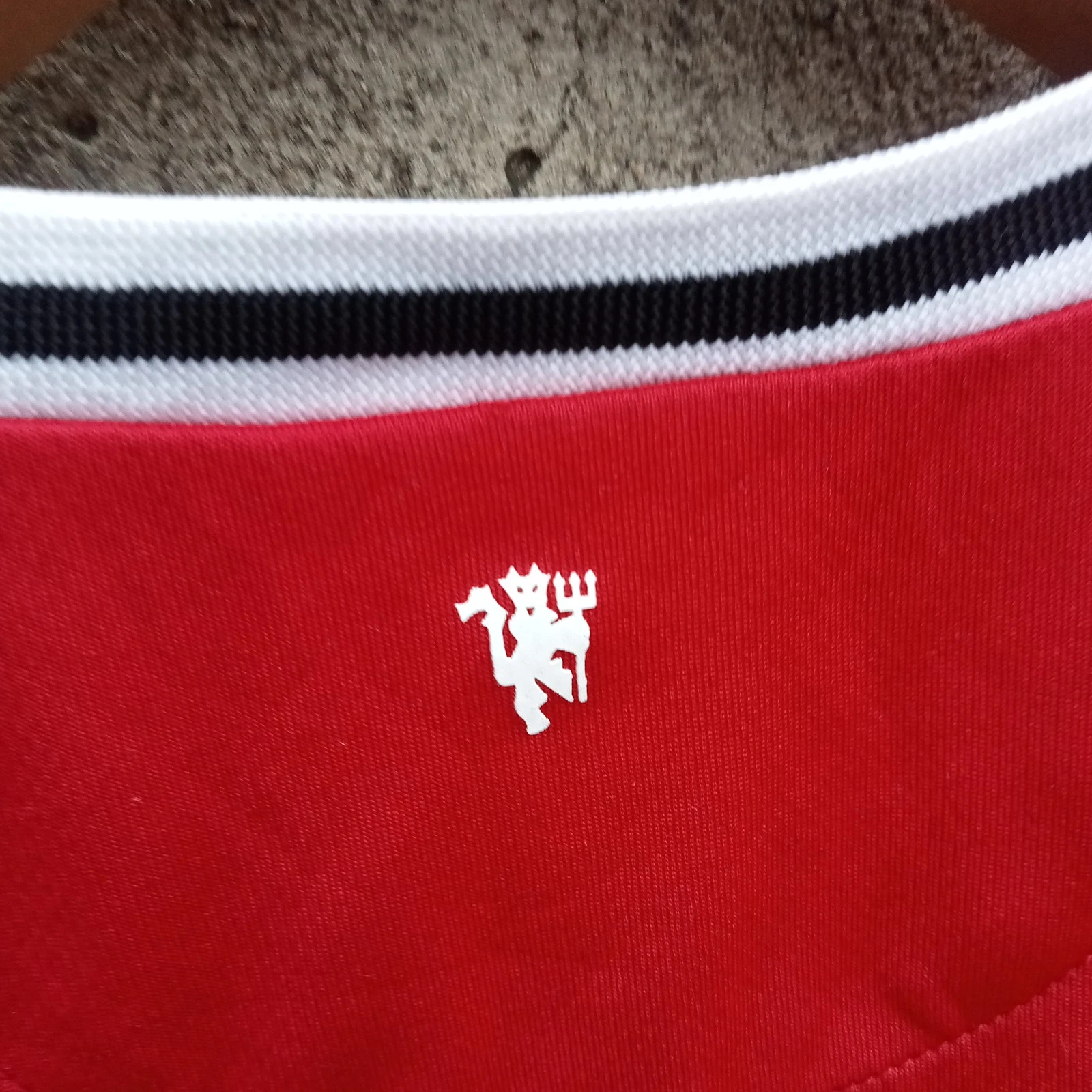 Manchester United 2011-12 home football shirt | jersey, Boys small 7-8 years - Image 6