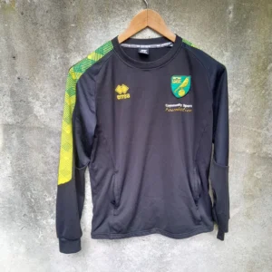 Norwich City training sweatshirt / jersey. medium mens.