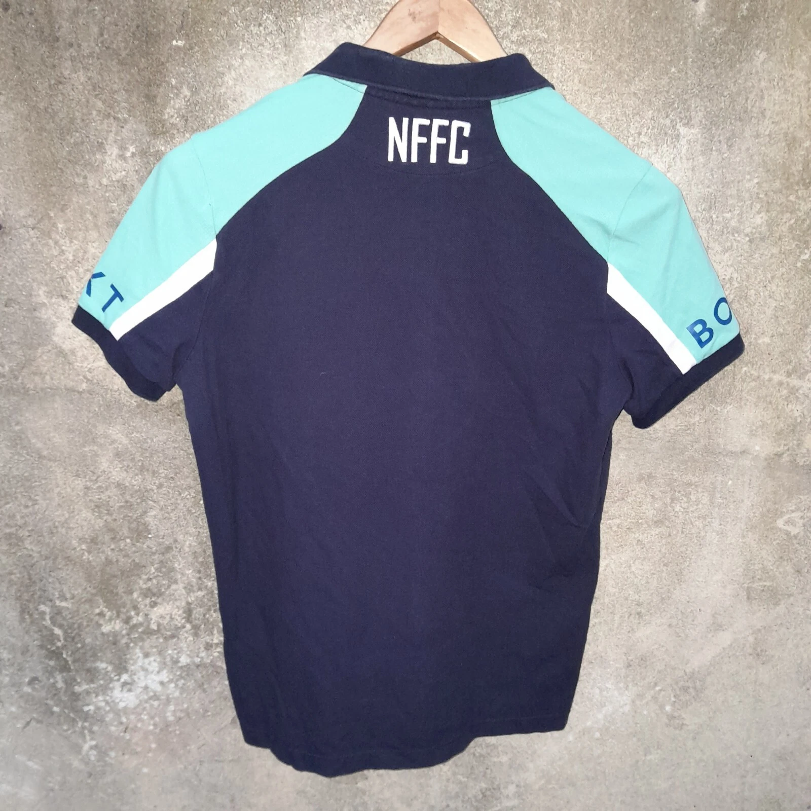 Nottingham Forest training football polo shirt / jersey Medium mens. - Image 6
