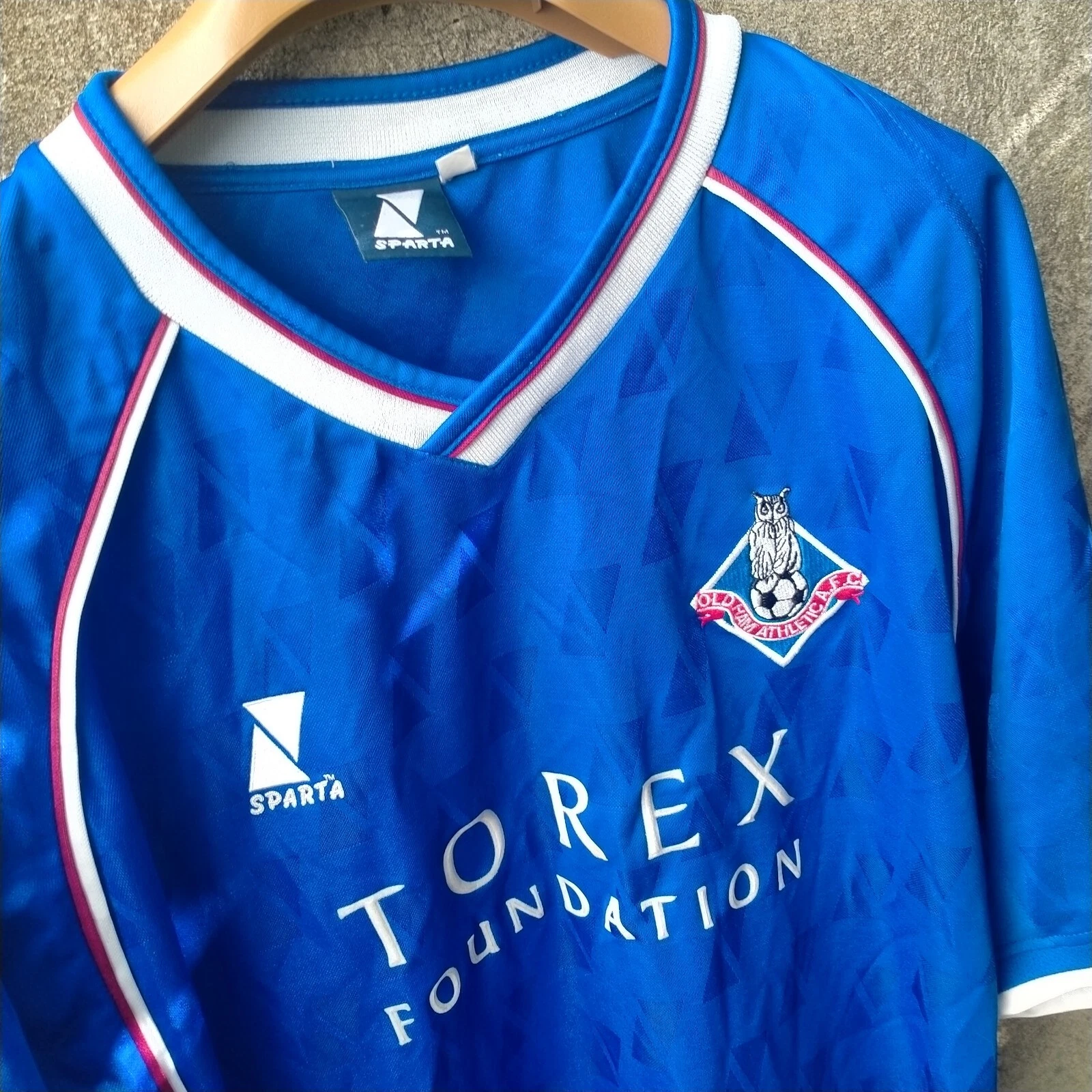 Oldham Athletic 2002-03 home football shirt / jersey. XL Mens Sparta - Image 2