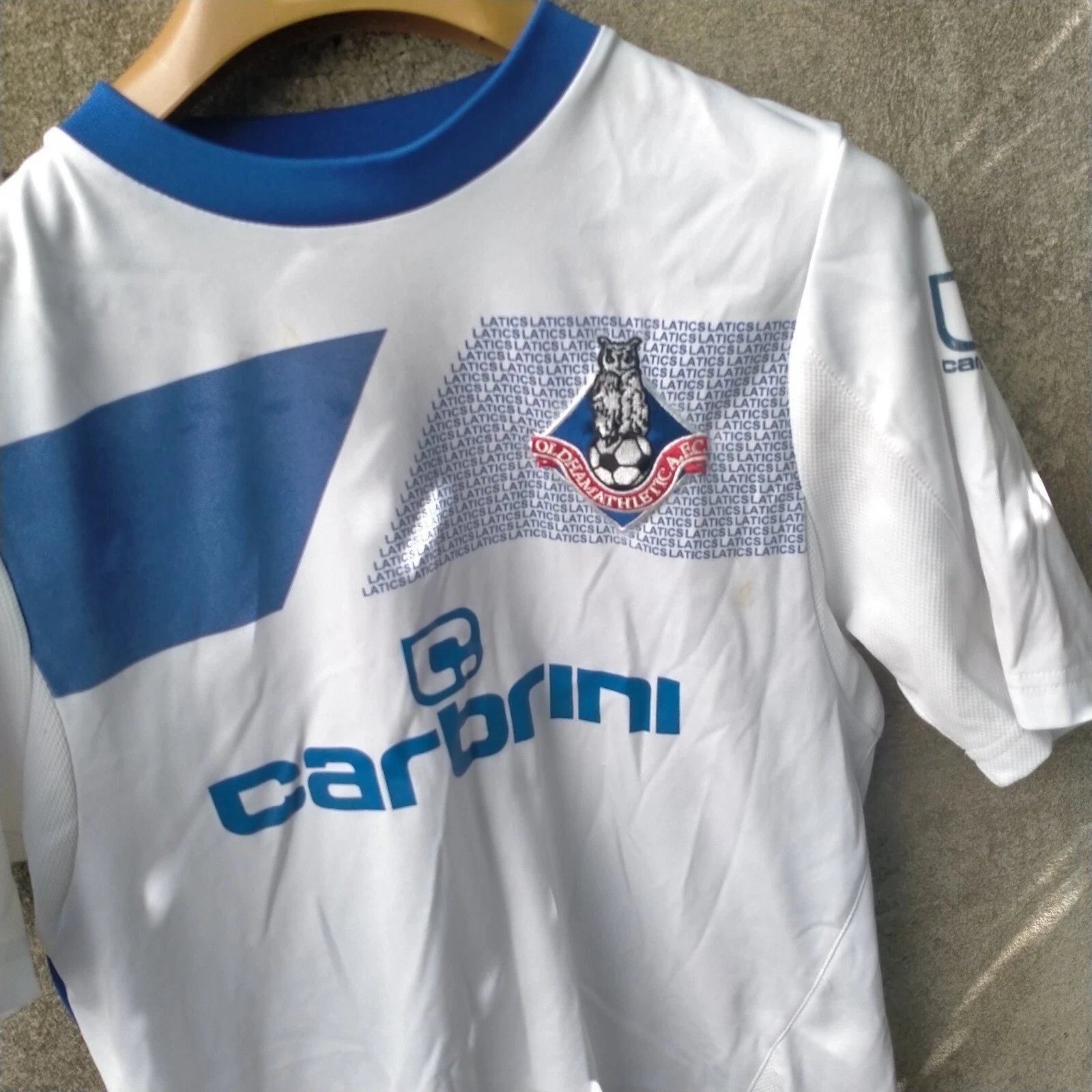 Oldham Athletic 2010-11 3rd football shirt / jersey. Large boys. Third - Image 2