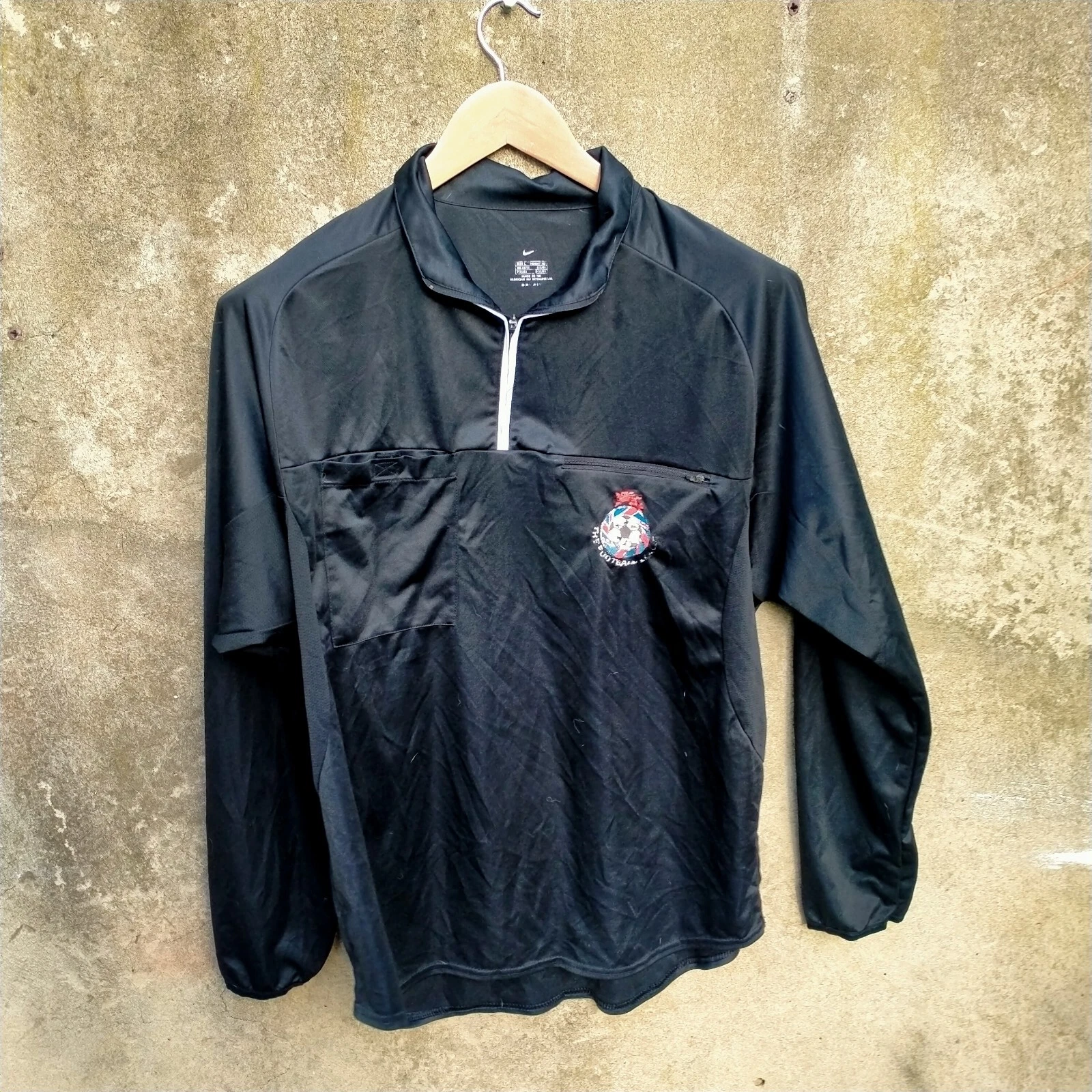 Original Football league referee football shirt / jersey. Ref Large mens.