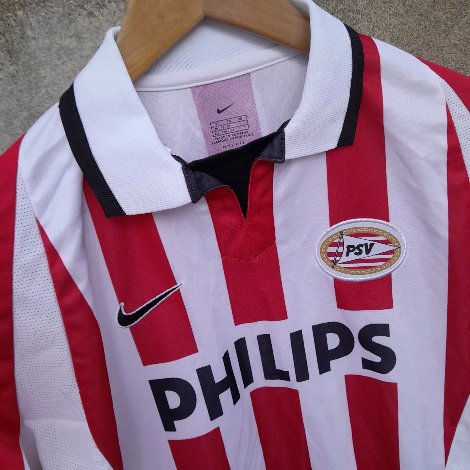 PSV Eindhoven 2002-03 home football shirt / jersey. Bnwot long - Image 2