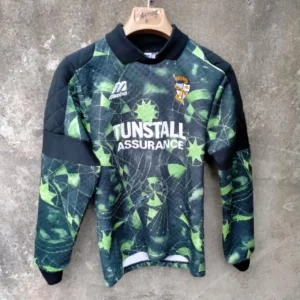 Port Vale 1990s padded goalkeeper football shirt / jersey. Medium boys