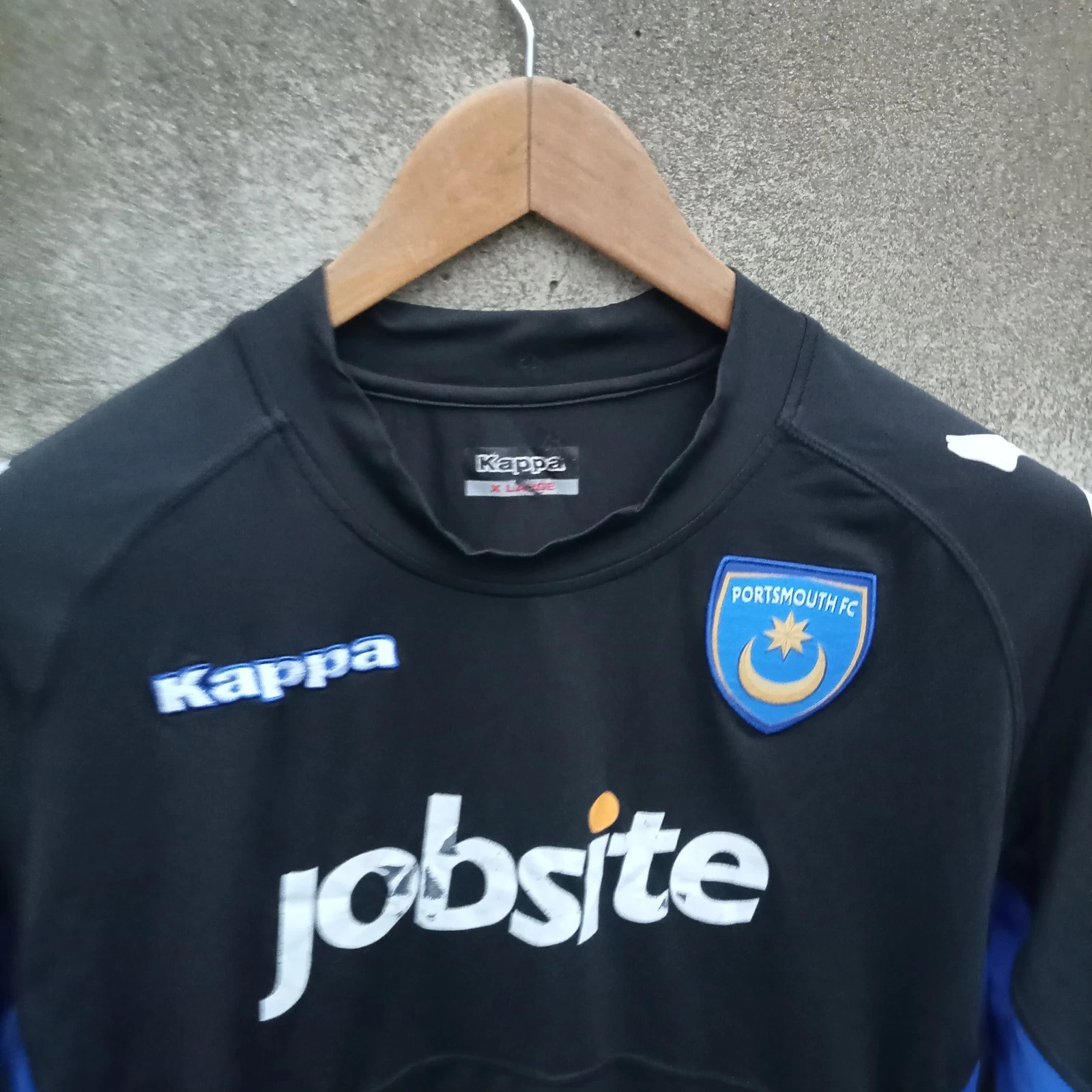 Portsmouth 2010-11 3rd football shirt | jersey, Mens XL - Image 2