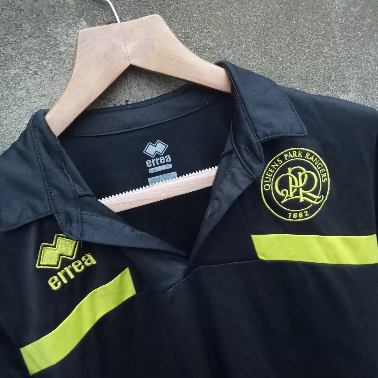 Queens Park Rangers black football shirt | jersey, Mens Medium QPR - Image 2
