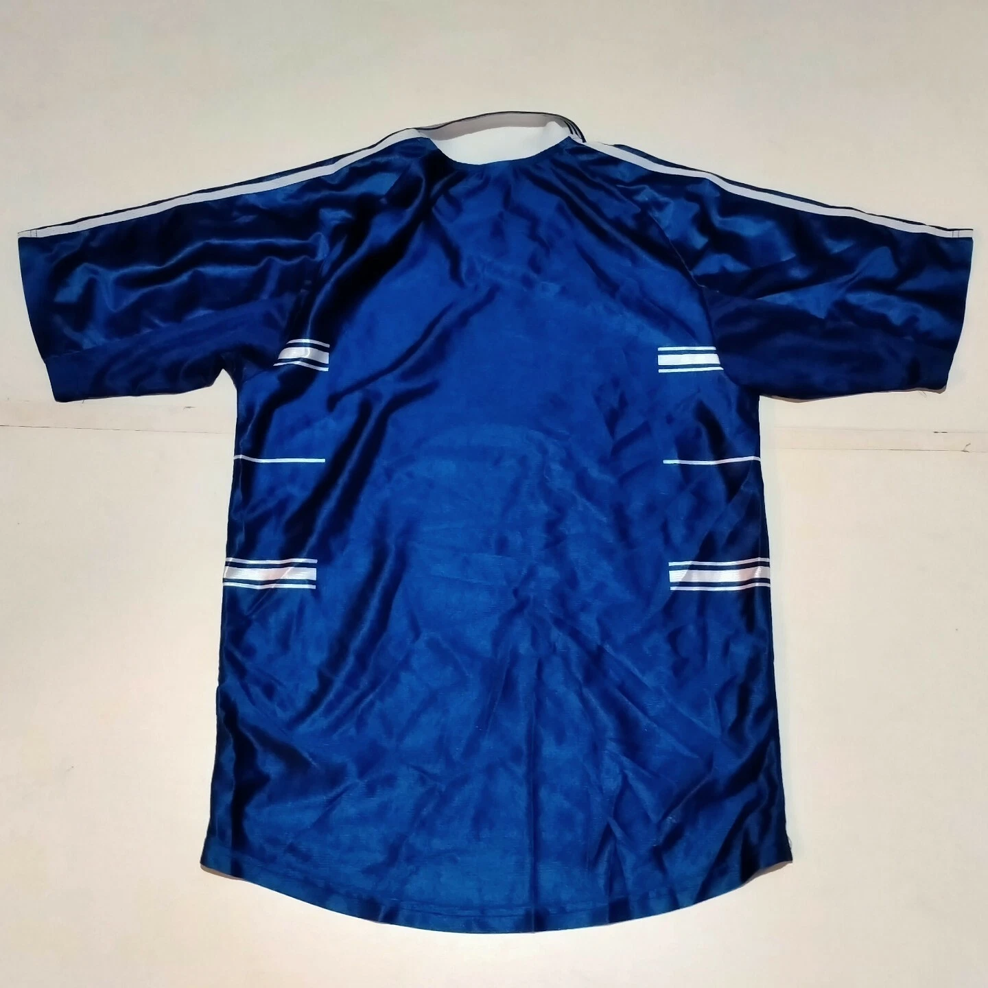 Real Madrid 1998-99 away football shirt. Small mens. New - Image 2