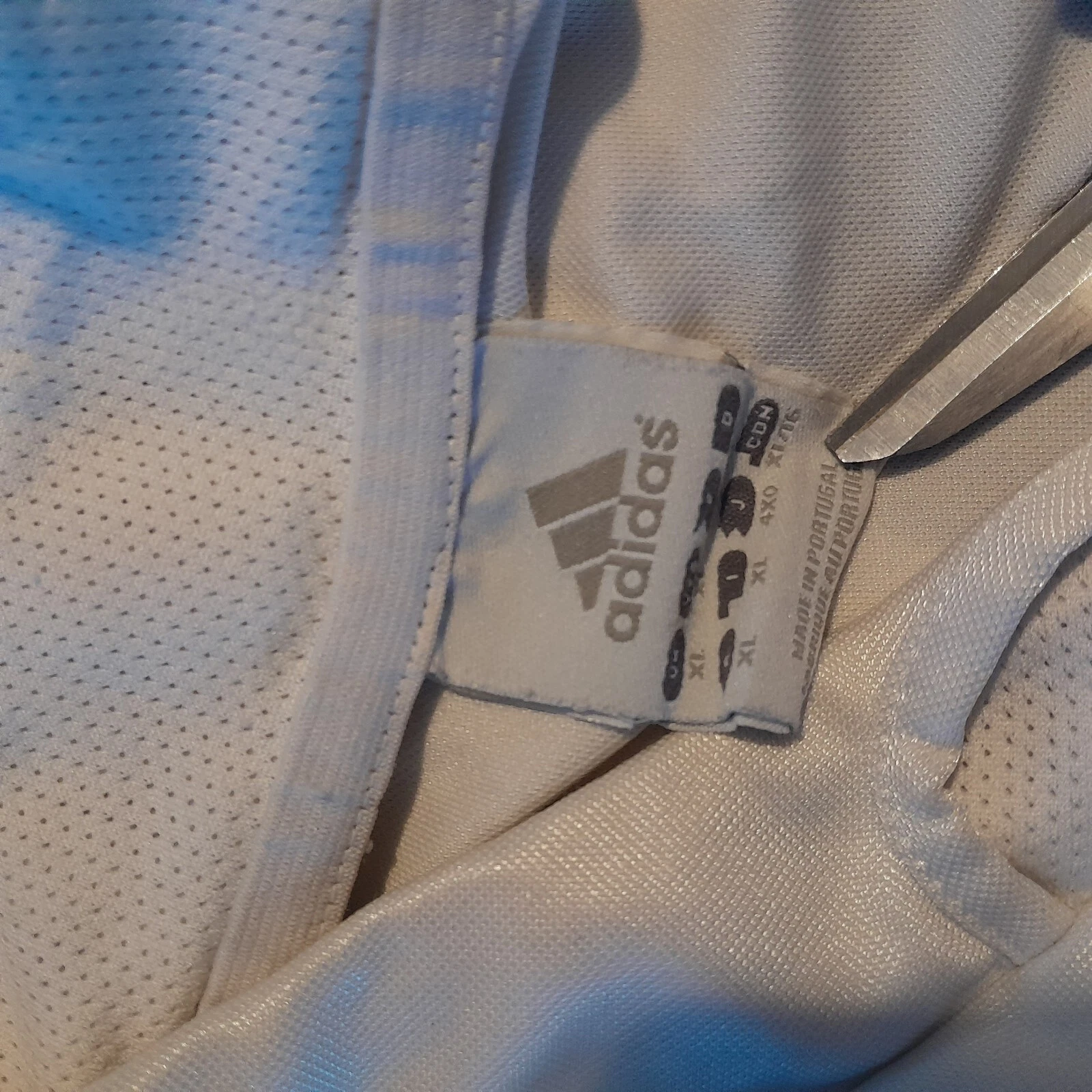 Real Madrid 2004-05 home football shirt / jersey. XL mens. Long Sleeves - Image 6