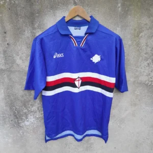 Sampdoria 1996-97 home football shirt / jersey. Medium mens.