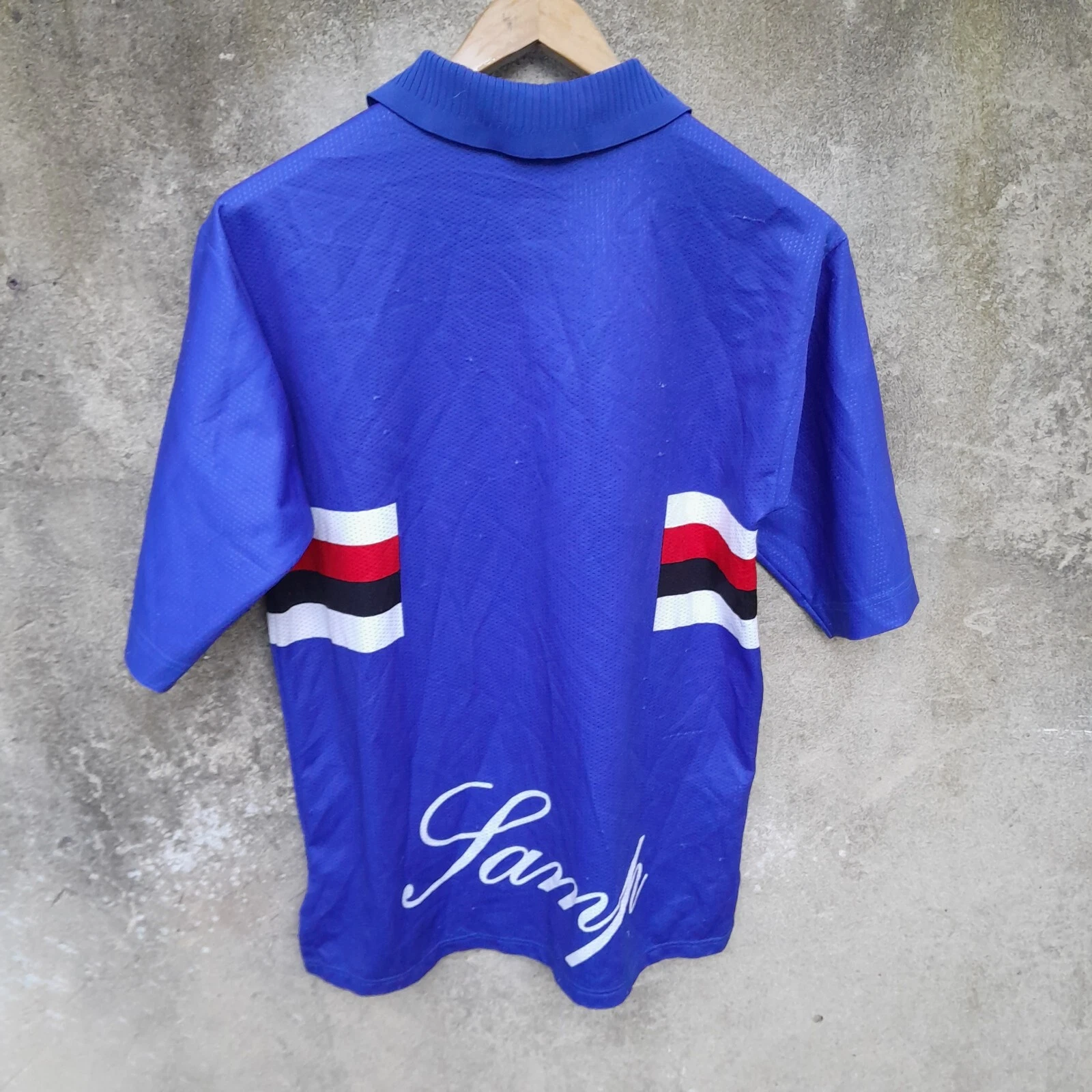 Sampdoria 1996-97 home football shirt / jersey. Medium mens. - Image 6
