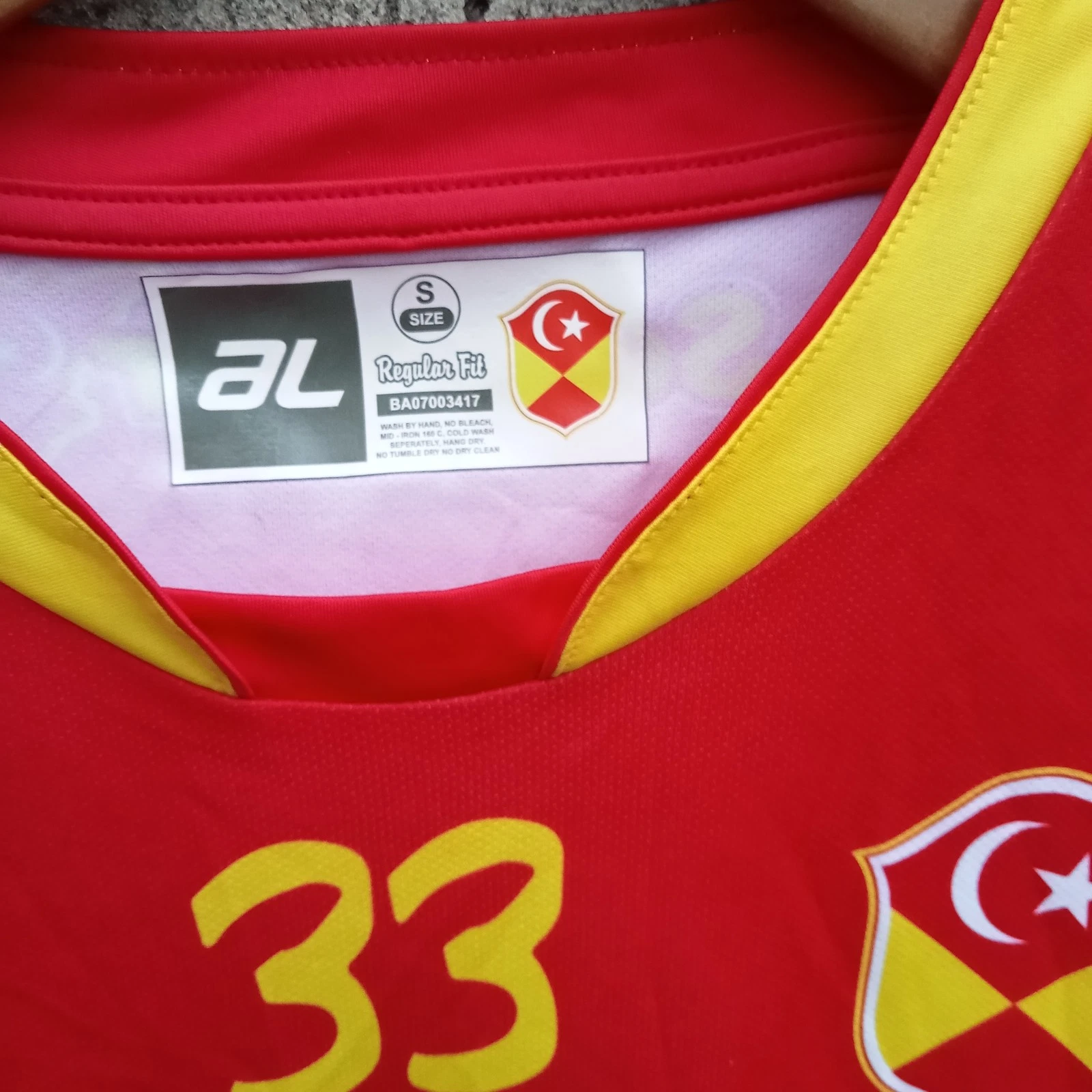 Selangor Home football shirt | jersey, Mens Small #33 - Image 3