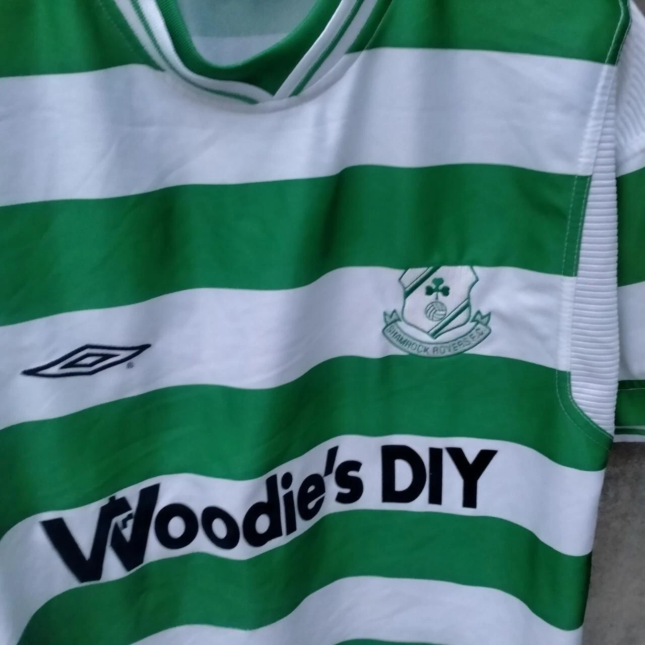 Shamrock Rovers 1999-2000 home football shirt/ jersey. Youth - small mens - Image 2