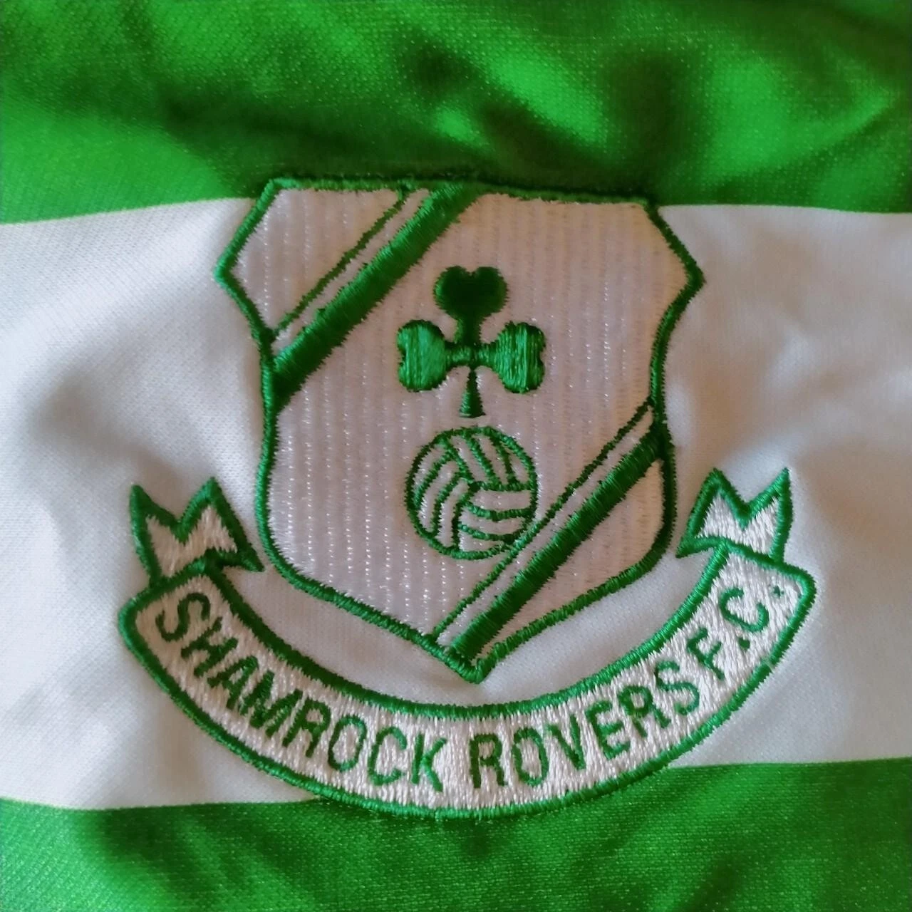 Shamrock Rovers 1999-2000 home football shirt/ jersey. Youth - small mens - Image 4