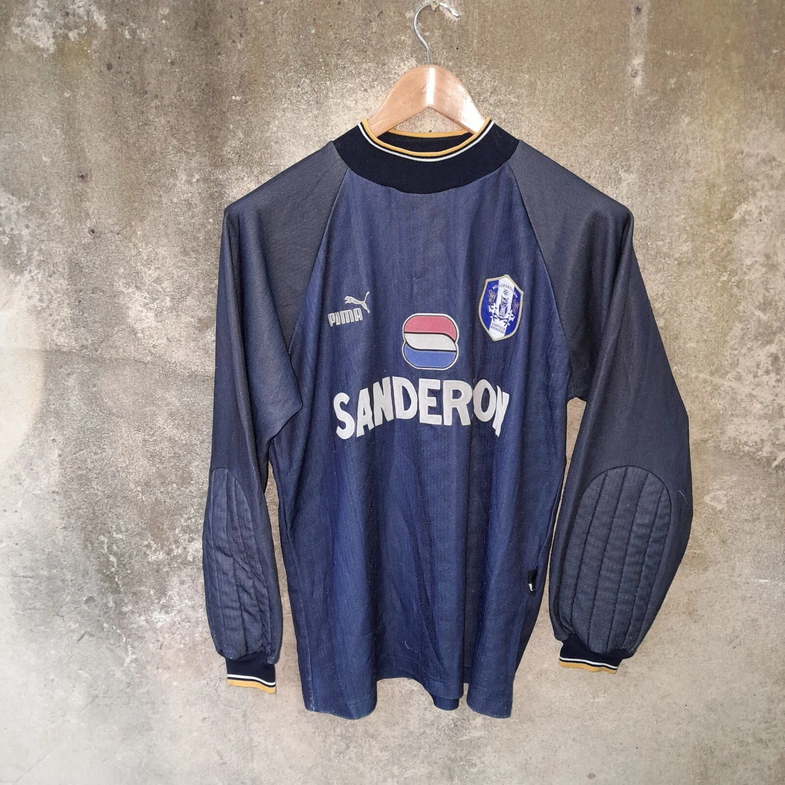 Sheffield Wednesday 1995-96 goalkeeper football shirt / jersey. Medium mens
