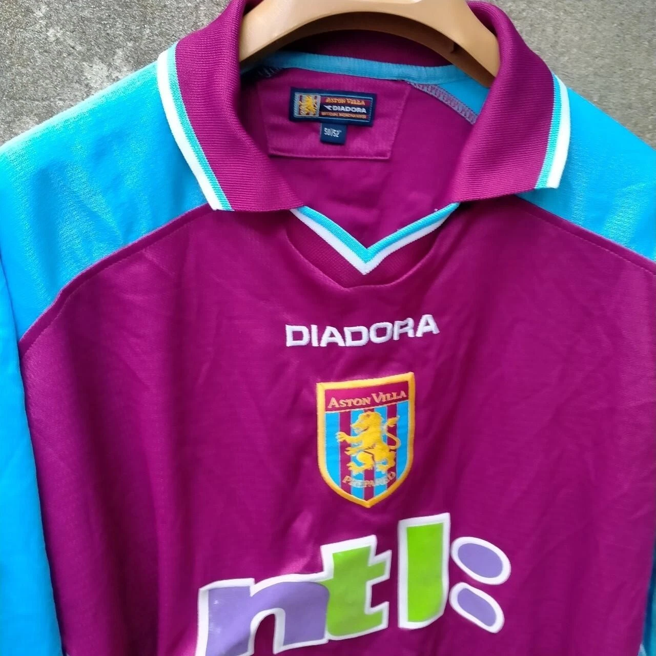 Signed Aston Villa 2000-01 home football shirt / jersey, XXL mens - Image 2