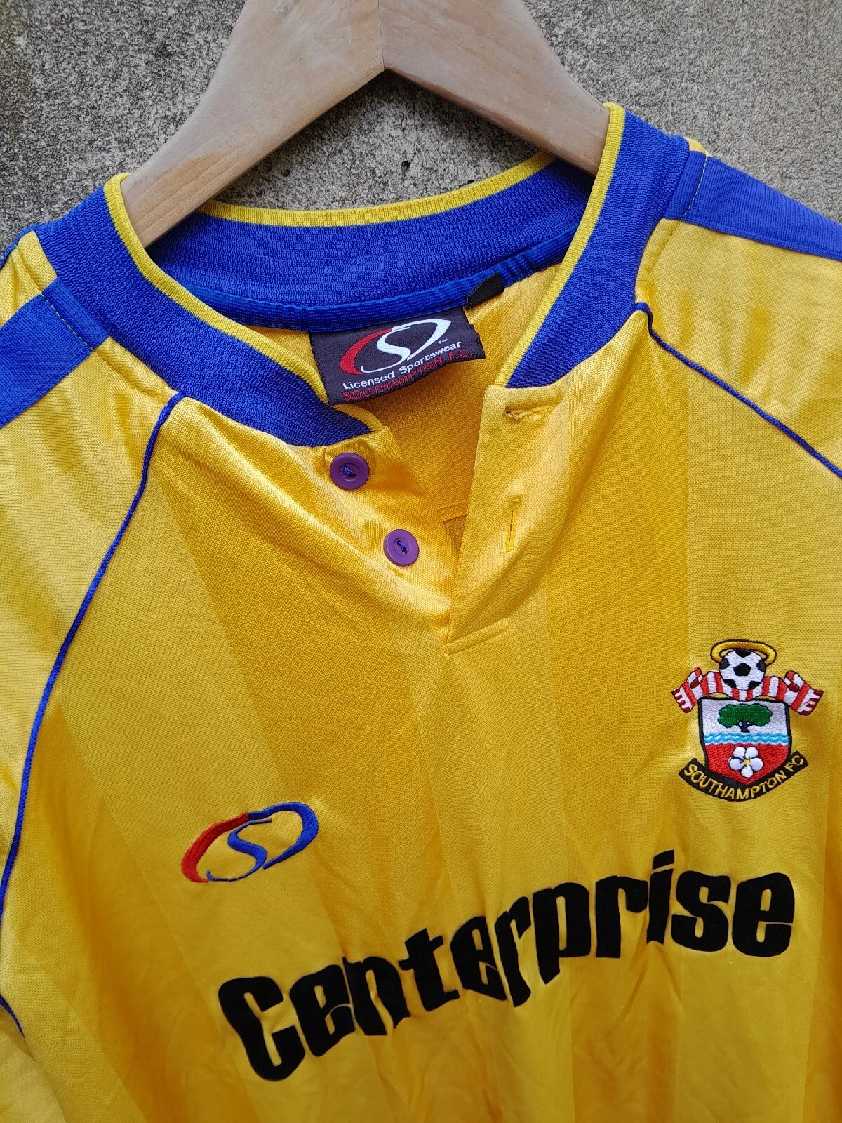 Southampton 2002-03 player issue football shirt / jersey. Large mens. - Image 2