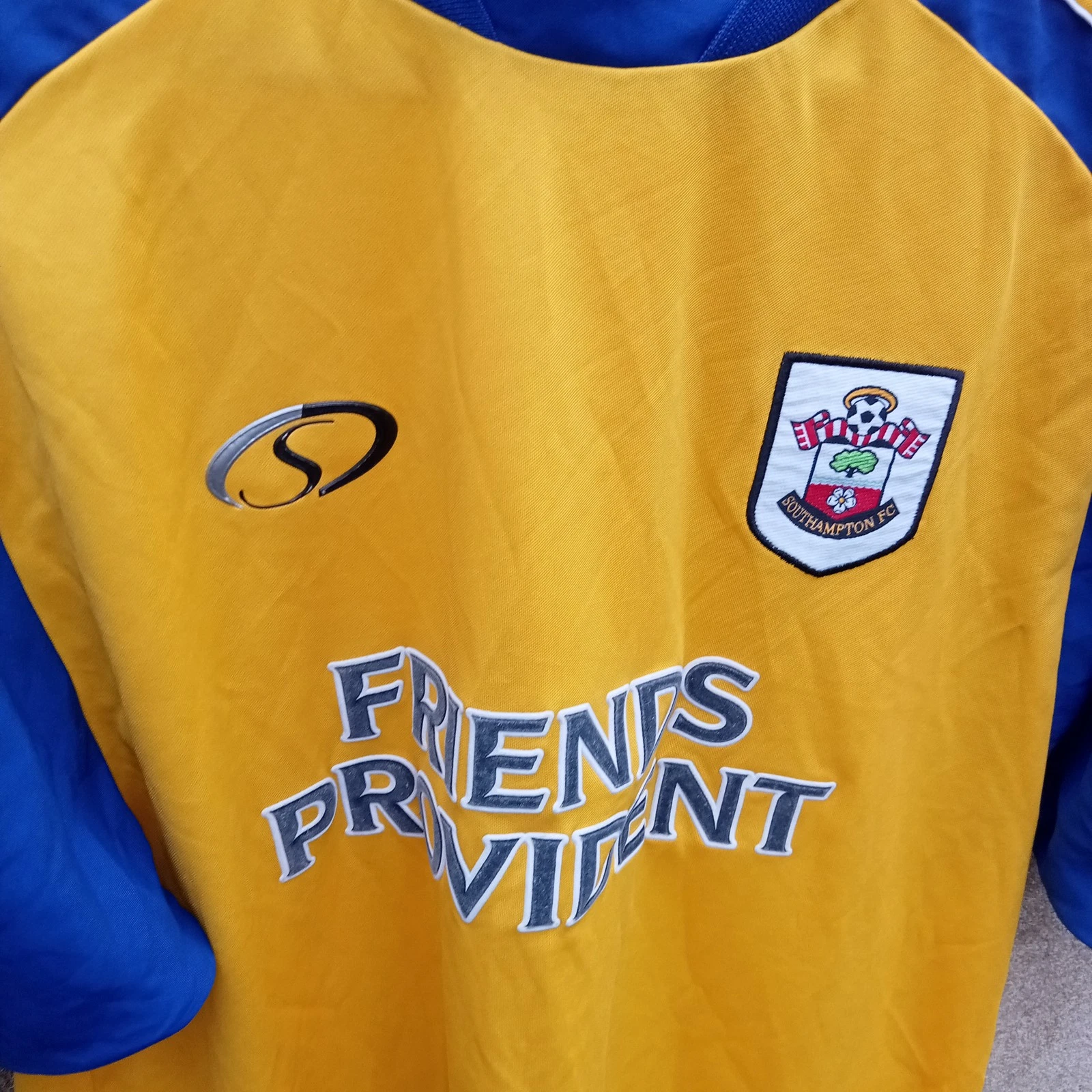 Southampton 2002-04 Third football shirt | jersey, Mens Medium 3rd - Image 2