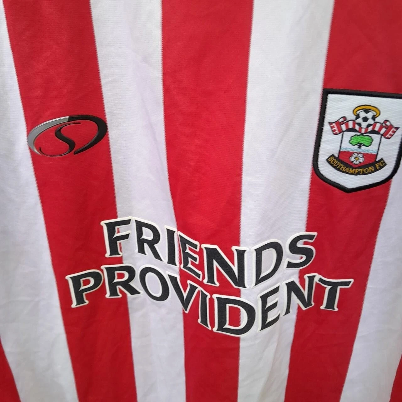 Southampton 2003-05 home football shirt / jersey. Large mens, saints. - Image 2