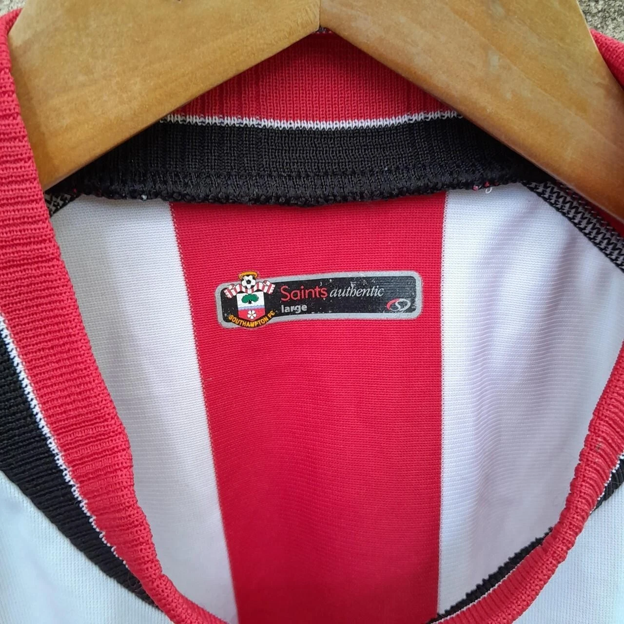 Southampton 2003-05 home football shirt / jersey. Large mens, saints. - Image 3