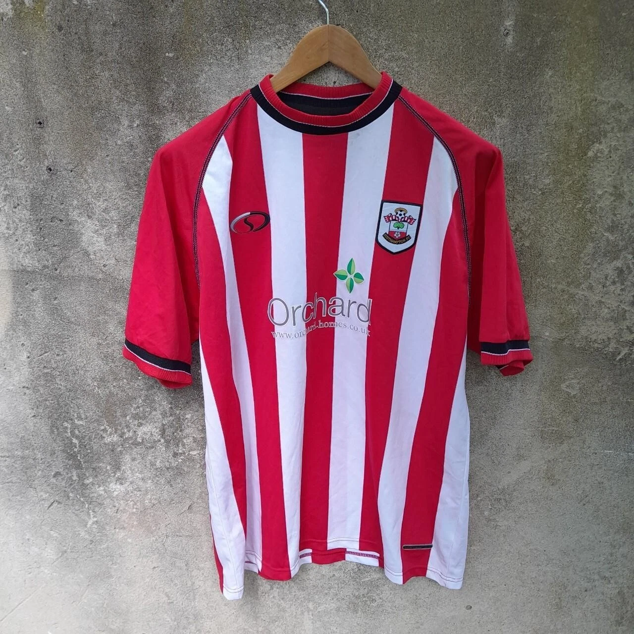 Southampton 2003-05 home football shirt / jersey. XL mens, saints reserves