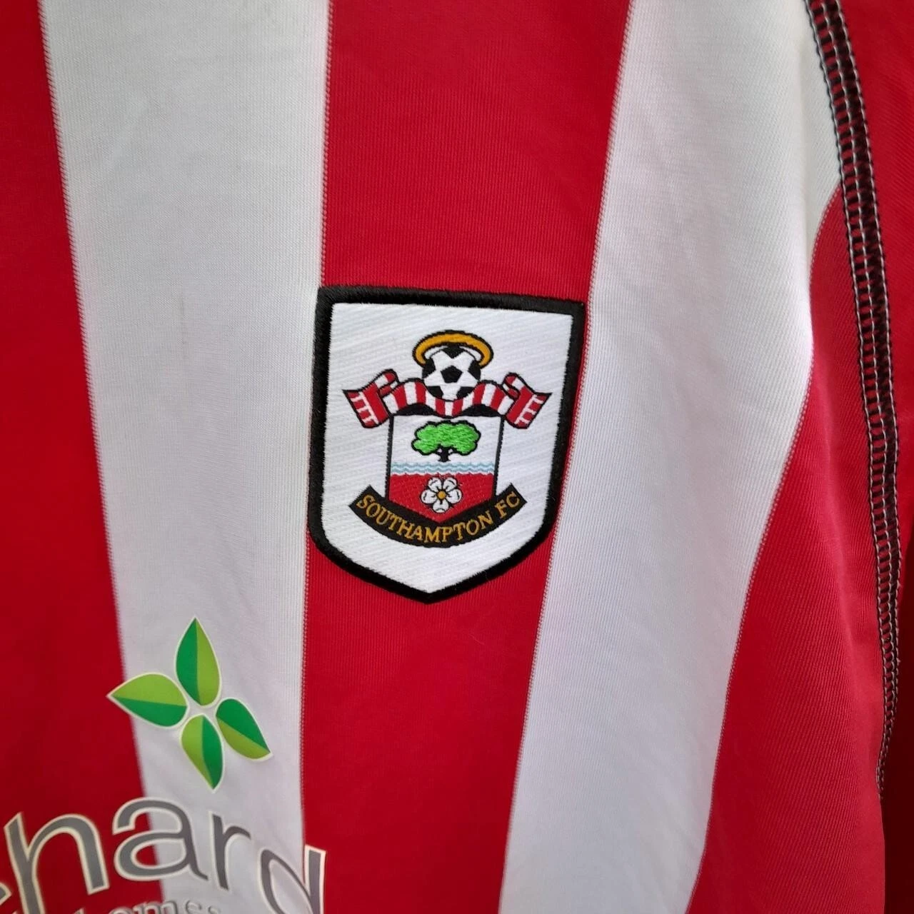 Southampton 2003-05 home football shirt / jersey. XL mens, saints reserves - Image 3