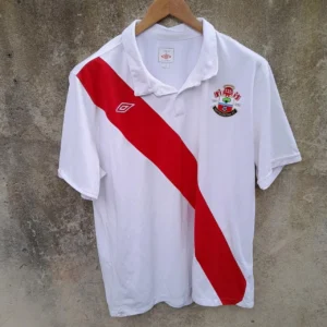 Southampton 2010-11 sash home football shirt / jersey. xxxl mens