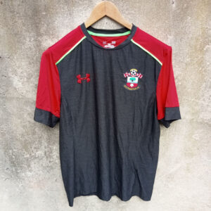 Southampton training football shirt / jersey. Large mens. Fitted