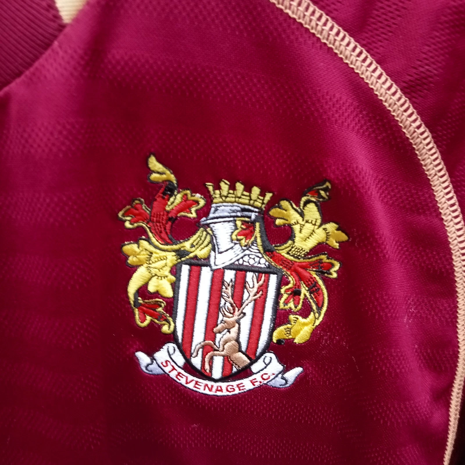 Stevenage Borough 2014-15 away football shirt, Mens XL - Image 3