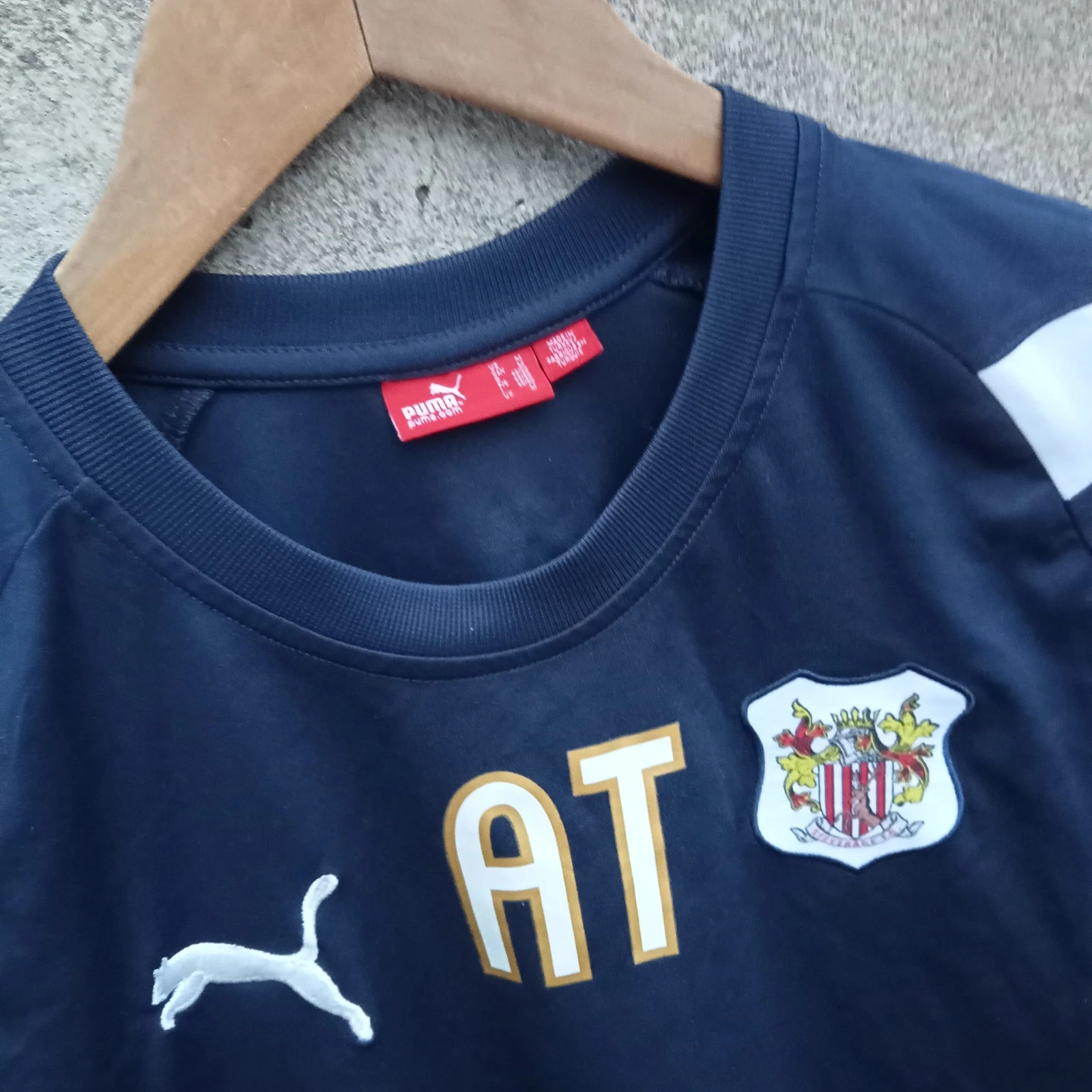 Stevenage FC training football shirt | jersey, Mens Medium - Image 2