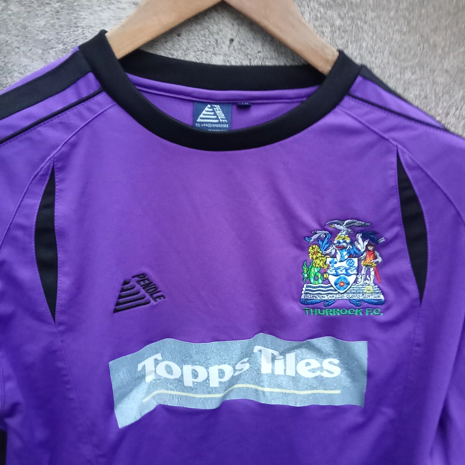 Thurrock FC Goalkeeper football shirt, Mens S-M - Image 2