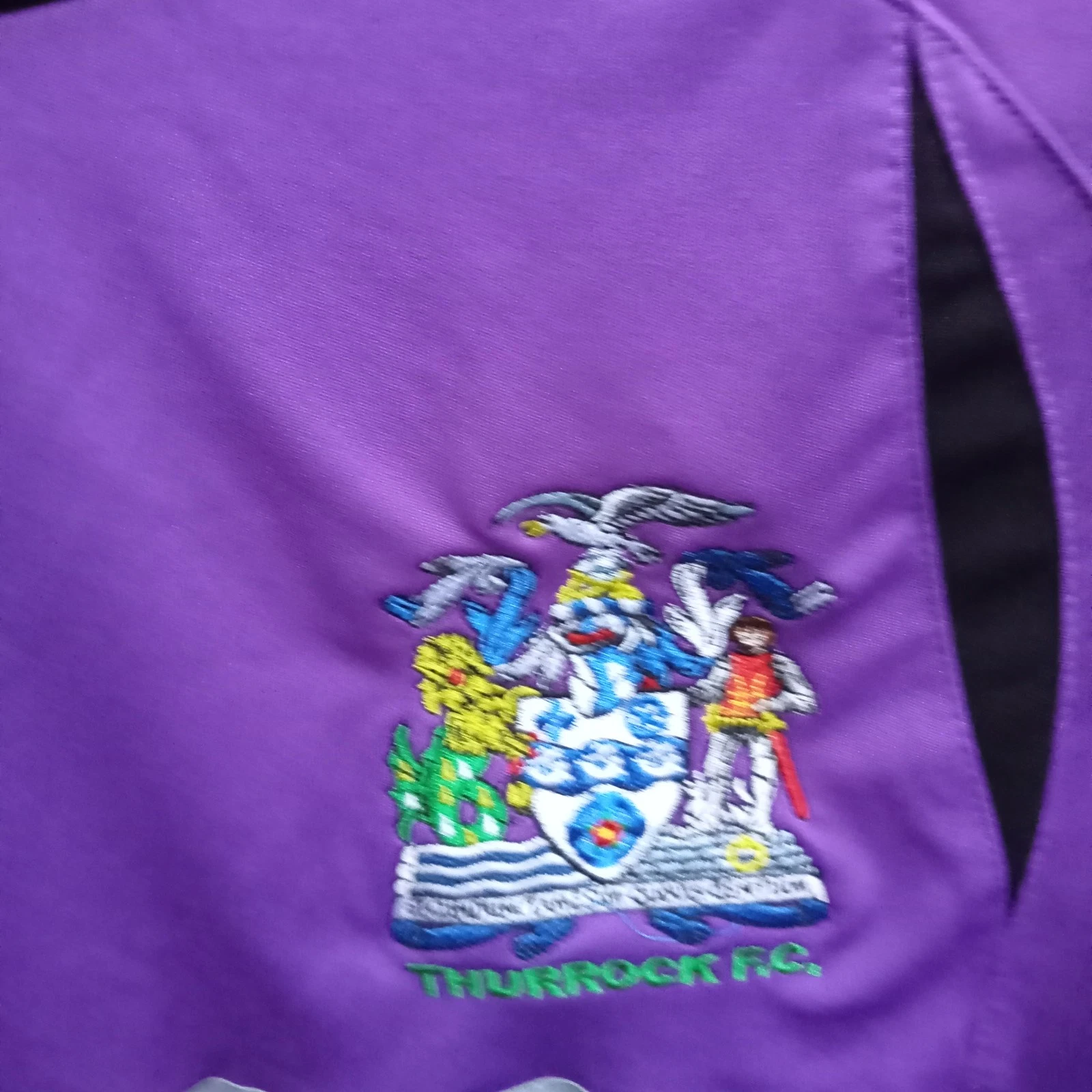 Thurrock FC Goalkeeper football shirt, Mens S-M - Image 3