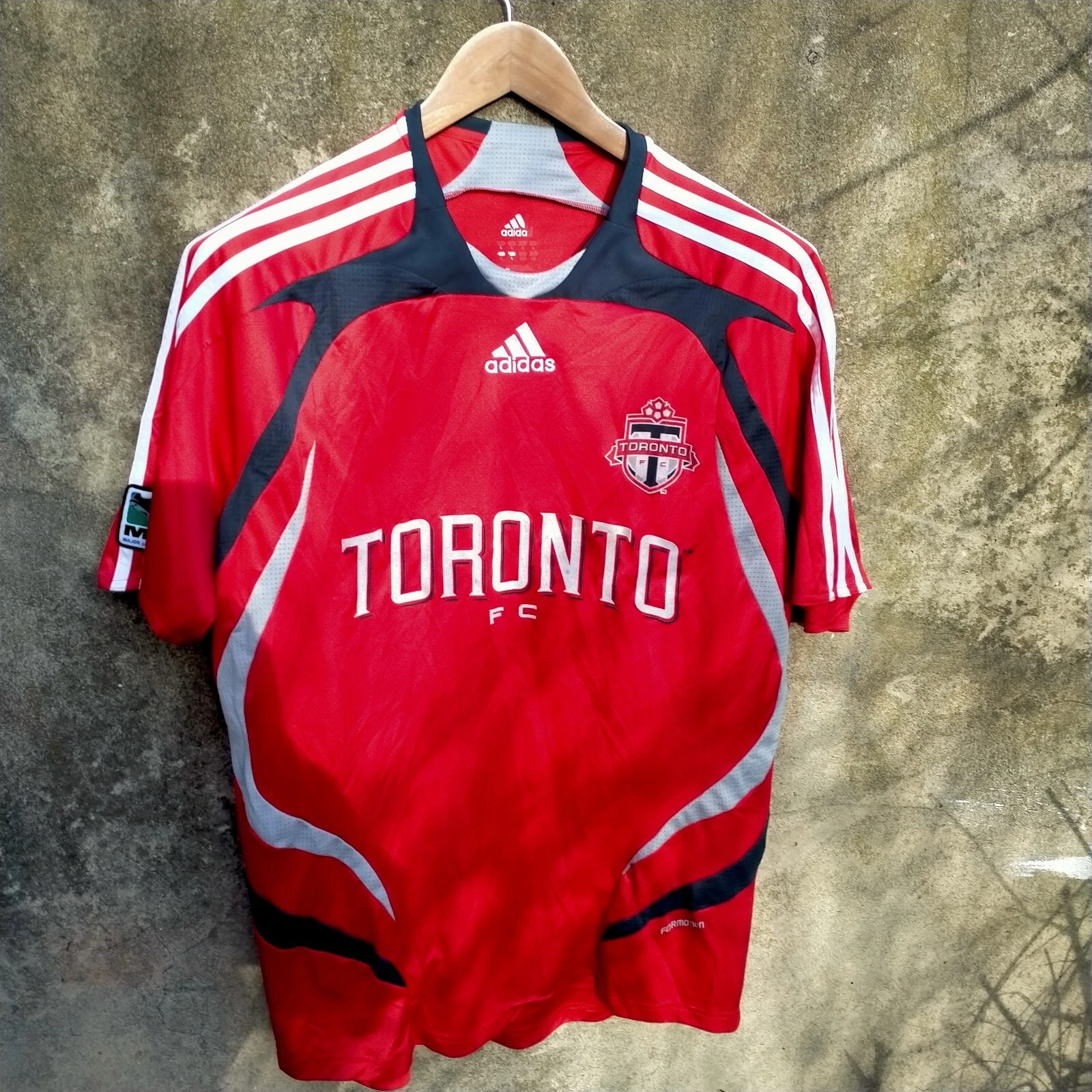 Toronto 2008-09 home football shirt / jersey. Large mens.