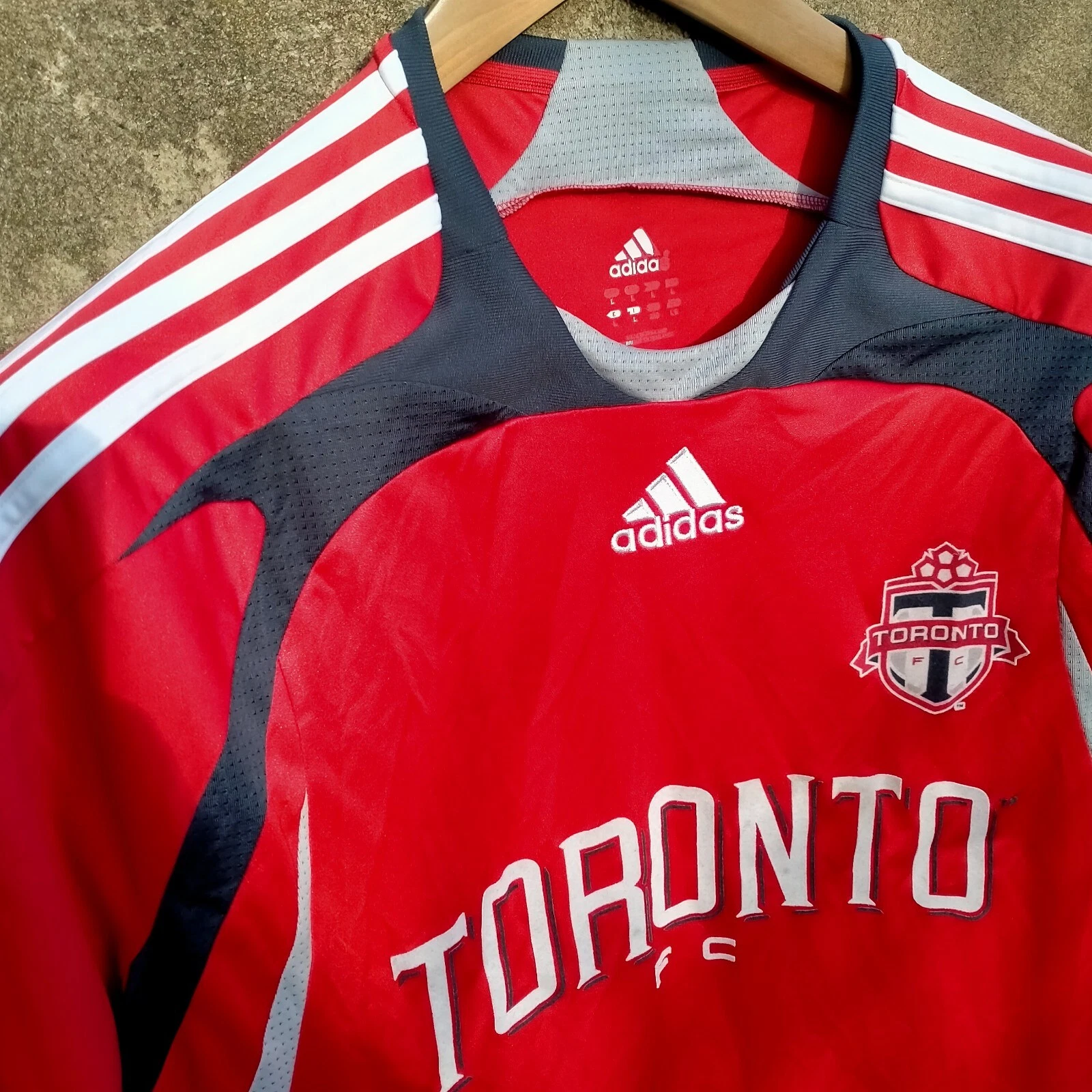 Toronto 2008-09 home football shirt / jersey. Large mens. - Image 2