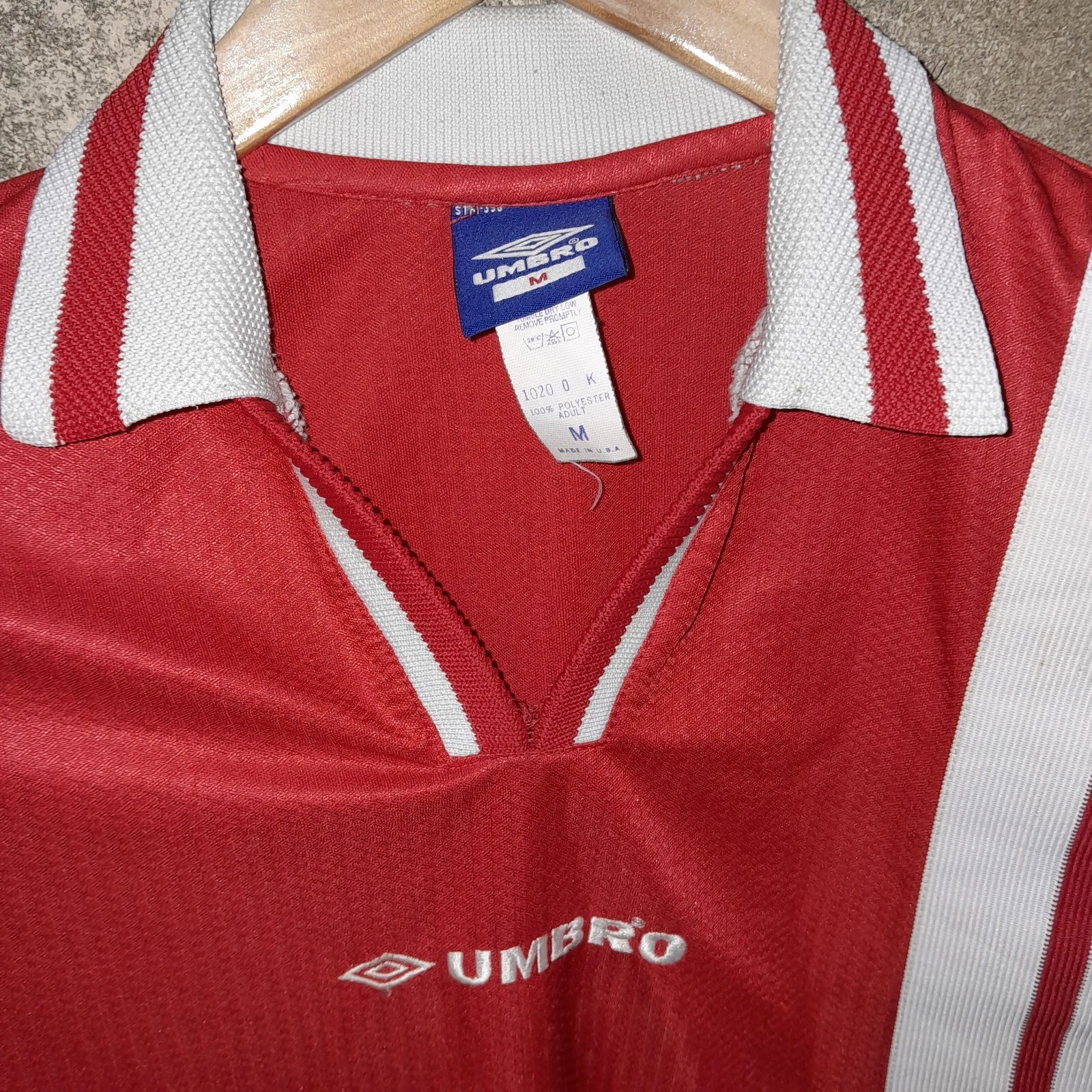 Umbro 90s template red football shirt / jersey. Medium mens. - Image 2